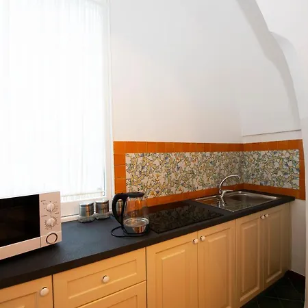 게스트하우스 Residenza Del Duca & 4*